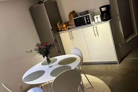 Möblerat rum i Täby för kvinna